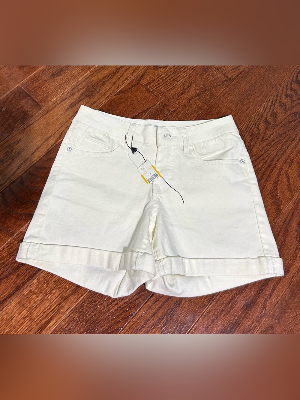 White Women's Rolled-Hem Denim Shorts